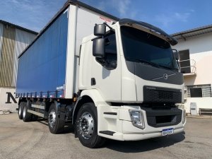 Caminhao usado a venda em guarulhos SP Volvo VM 310 2014 com baú sider